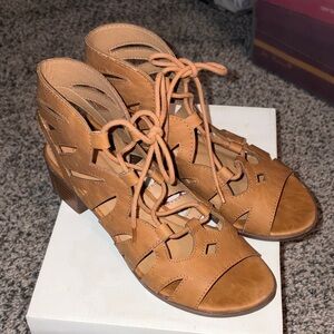 Women’s Lace-Up Sandals